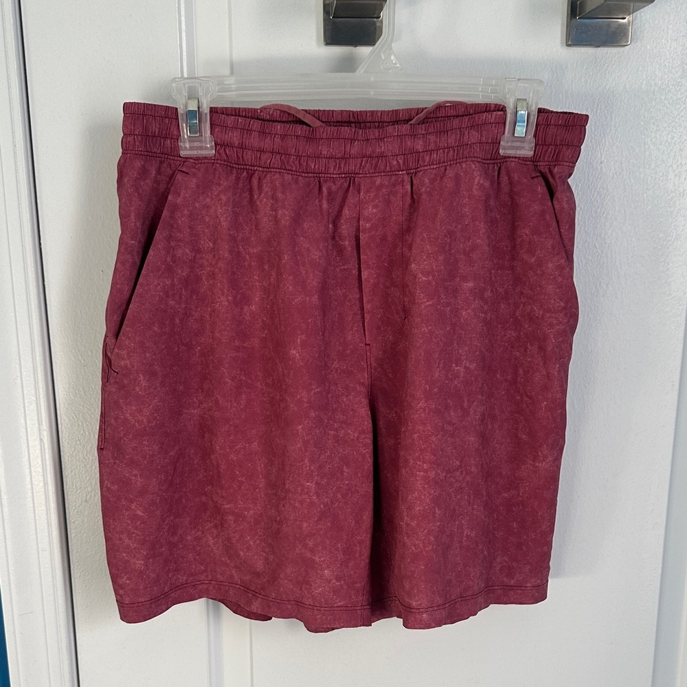 lululemon athletica red Athletic Shorts